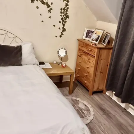Peacefully And Centrally Located Double Bedroom Homestay szállás