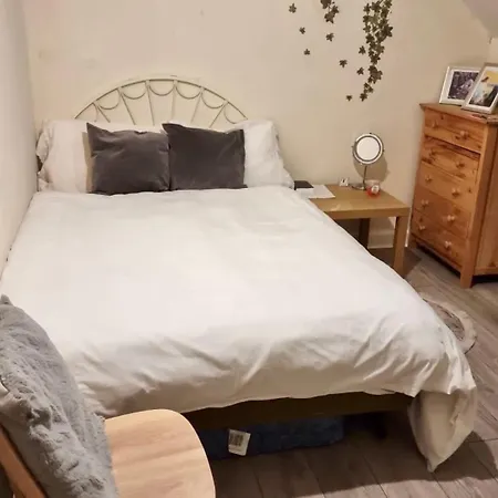 Homestay szállás Peacefully And Centrally Located Double Bedroom